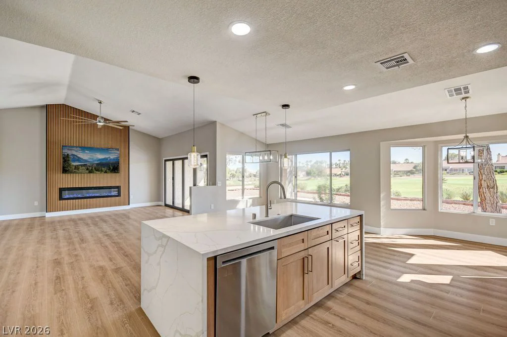 9437 Eagle Valley, Las Vegas, NV 89134