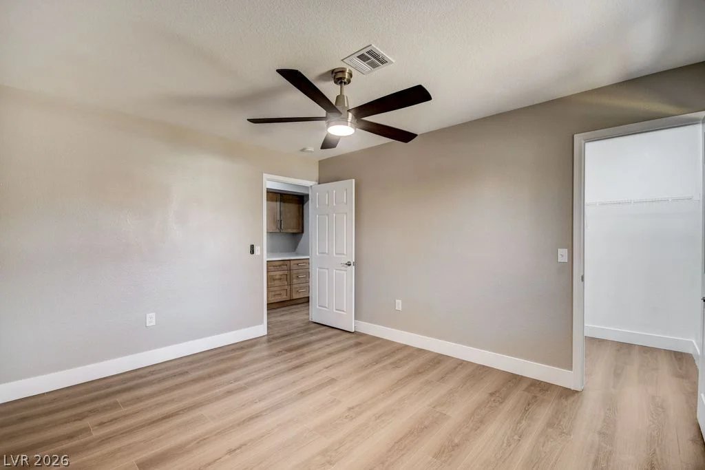 9437 Eagle Valley, Las Vegas, NV 89134