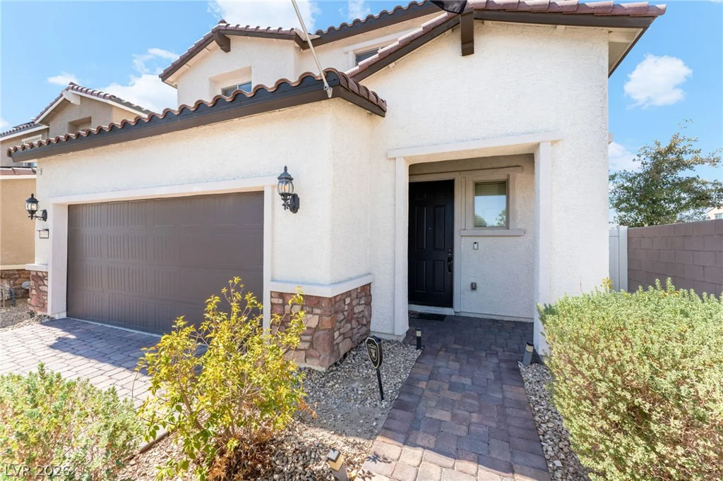 6333 Voss, North Las Vegas, NV 89081