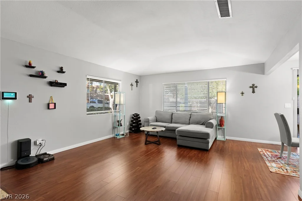 735 Apple Tree, Henderson, NV 89014