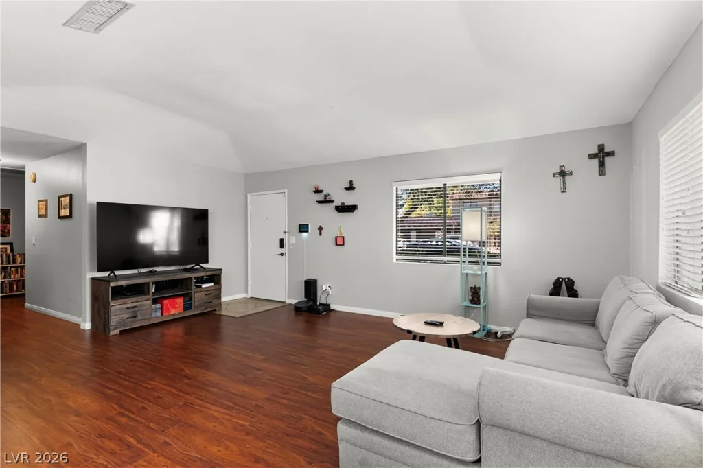 735 Apple Tree, Henderson, NV 89014