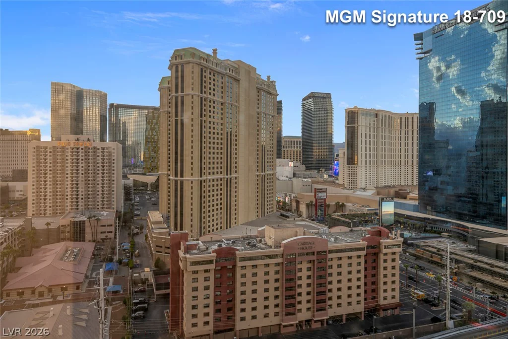 135 Harmon, Las Vegas, NV 89109