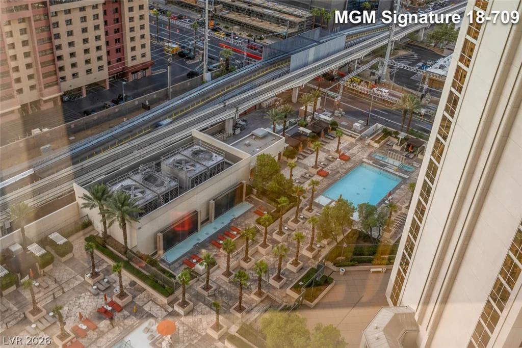 135 Harmon, Las Vegas, NV 89109