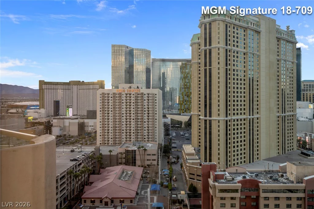 135 Harmon, Las Vegas, NV 89109