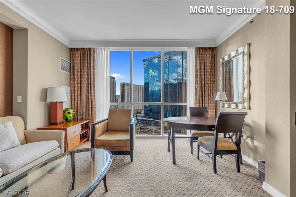135 Harmon, Las Vegas, NV 89109