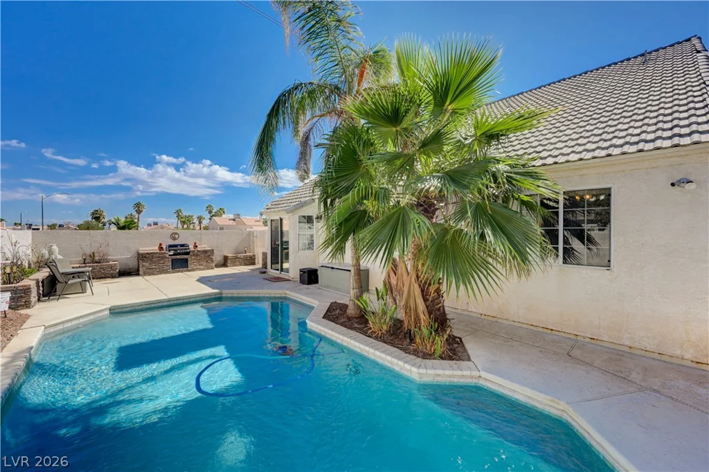 8300 Hatteras, Las Vegas, NV 89145