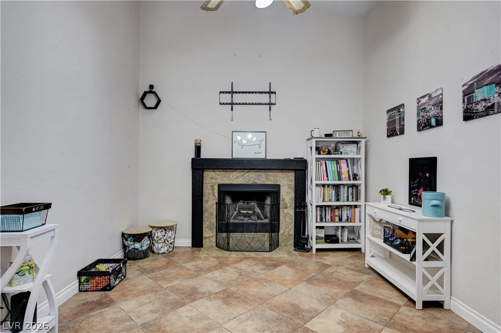 8300 Hatteras, Las Vegas, NV 89145