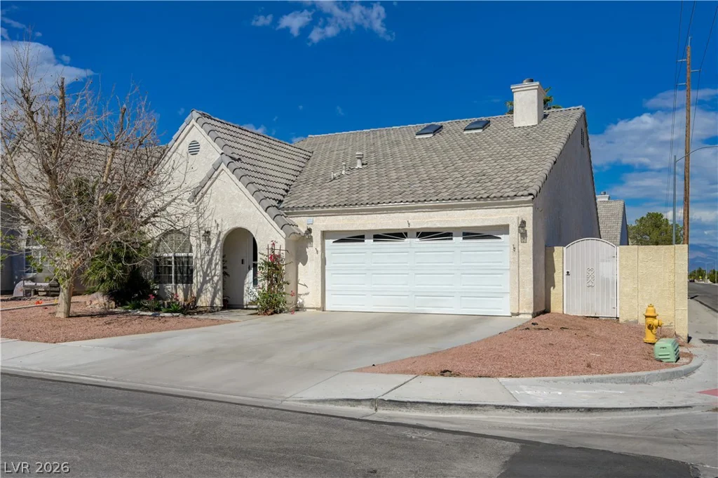 8300 Hatteras, Las Vegas, NV 89145
