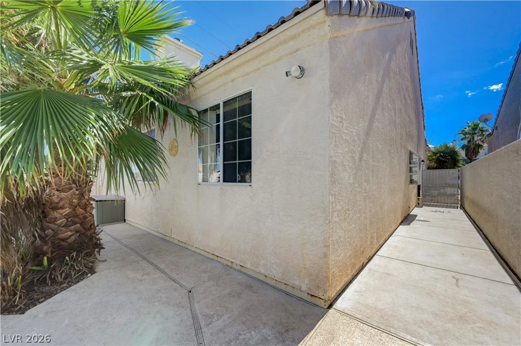8300 Hatteras, Las Vegas, NV 89145