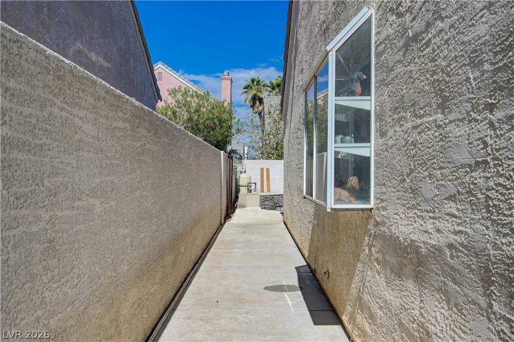 8300 Hatteras, Las Vegas, NV 89145
