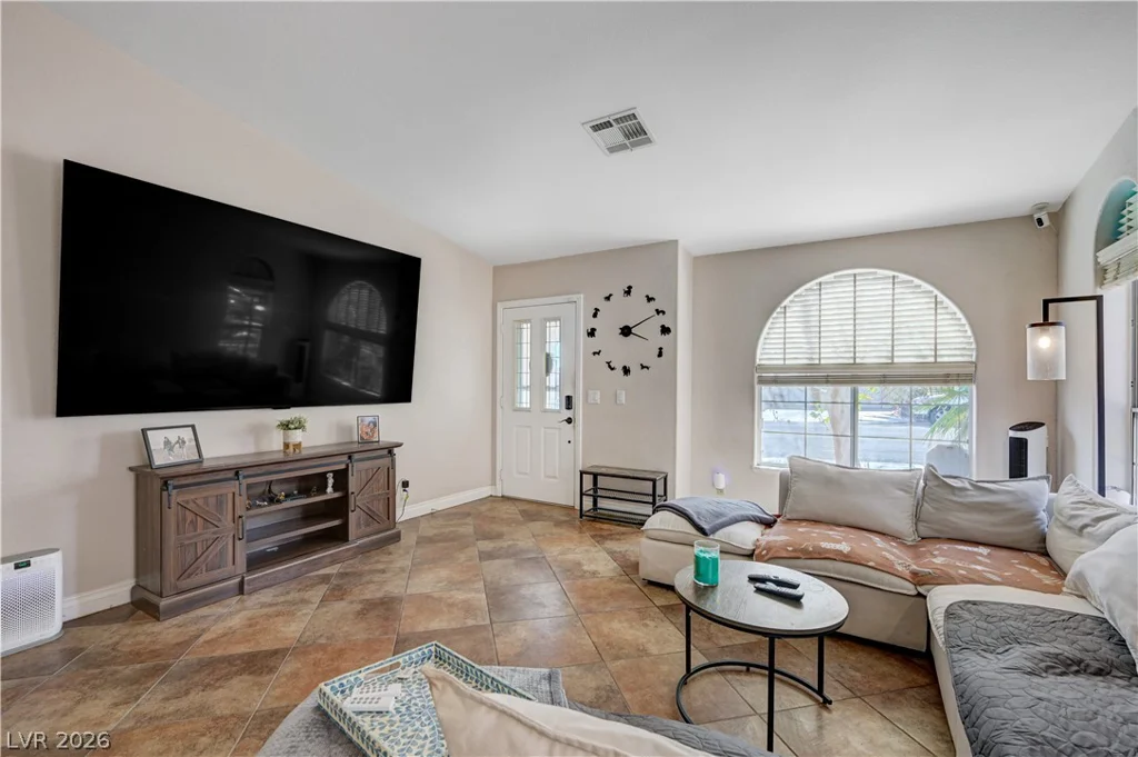 8300 Hatteras, Las Vegas, NV 89145