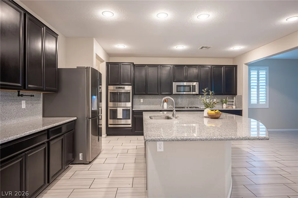 5560 Honey Creek Avenue, Las Vegas, NV 89131