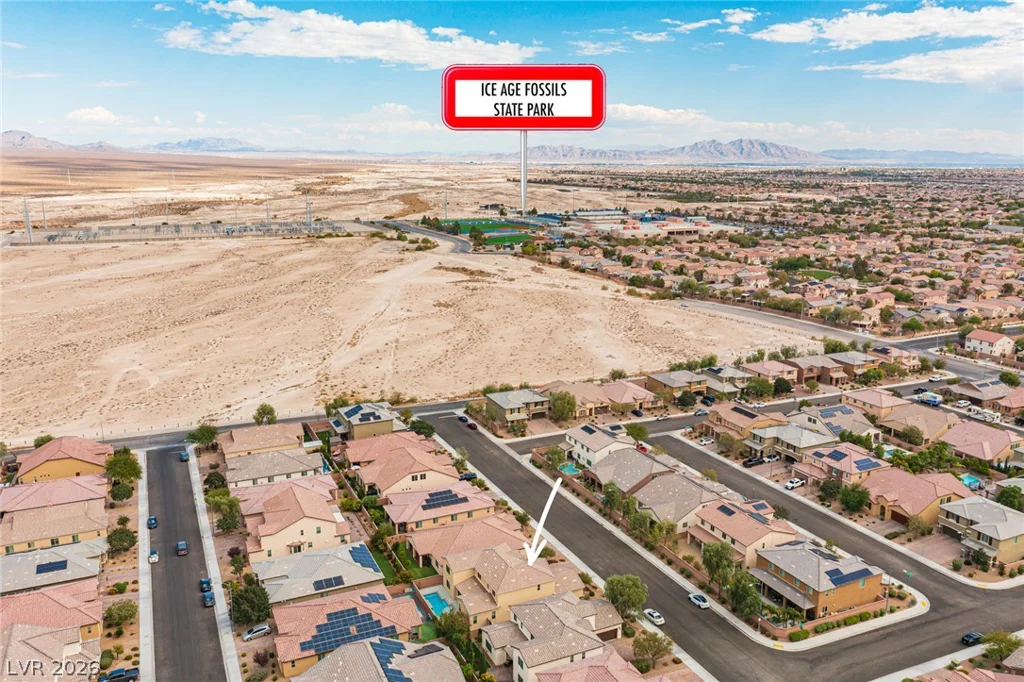 5560 Honey Creek Avenue, Las Vegas, NV 89131