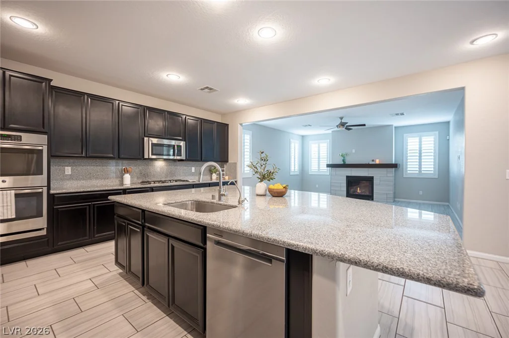 5560 Honey Creek Avenue, Las Vegas, NV 89131