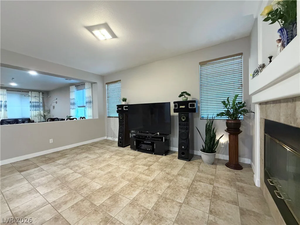 8345 Palace Heights, Las Vegas, NV 89117