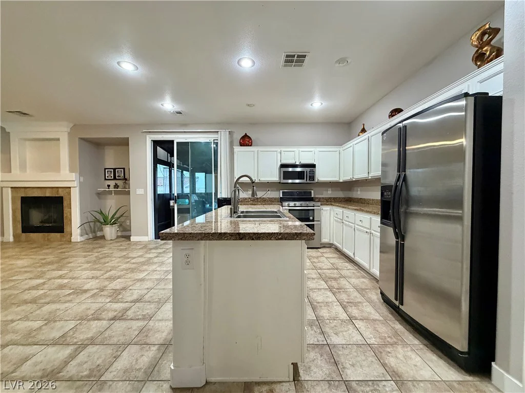 8345 Palace Heights, Las Vegas, NV 89117