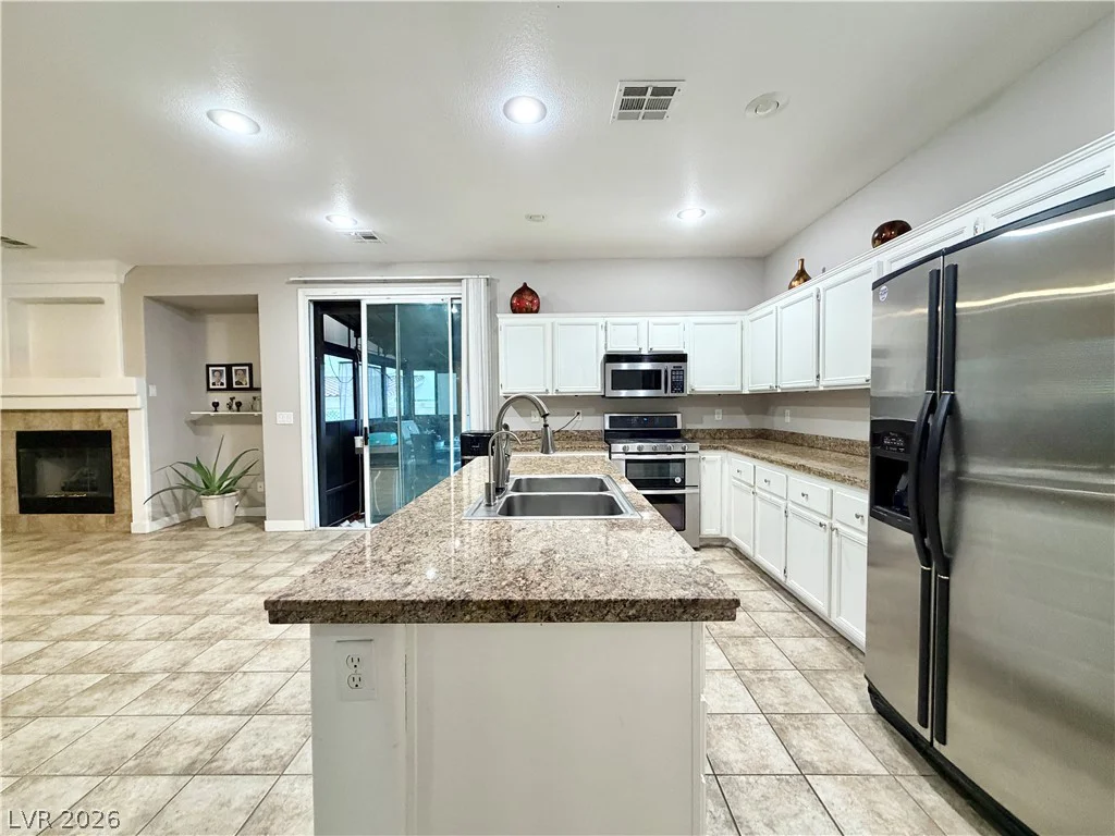 8345 Palace Heights, Las Vegas, NV 89117