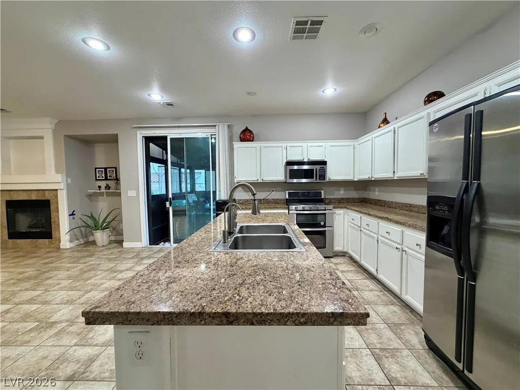 8345 Palace Heights, Las Vegas, NV 89117