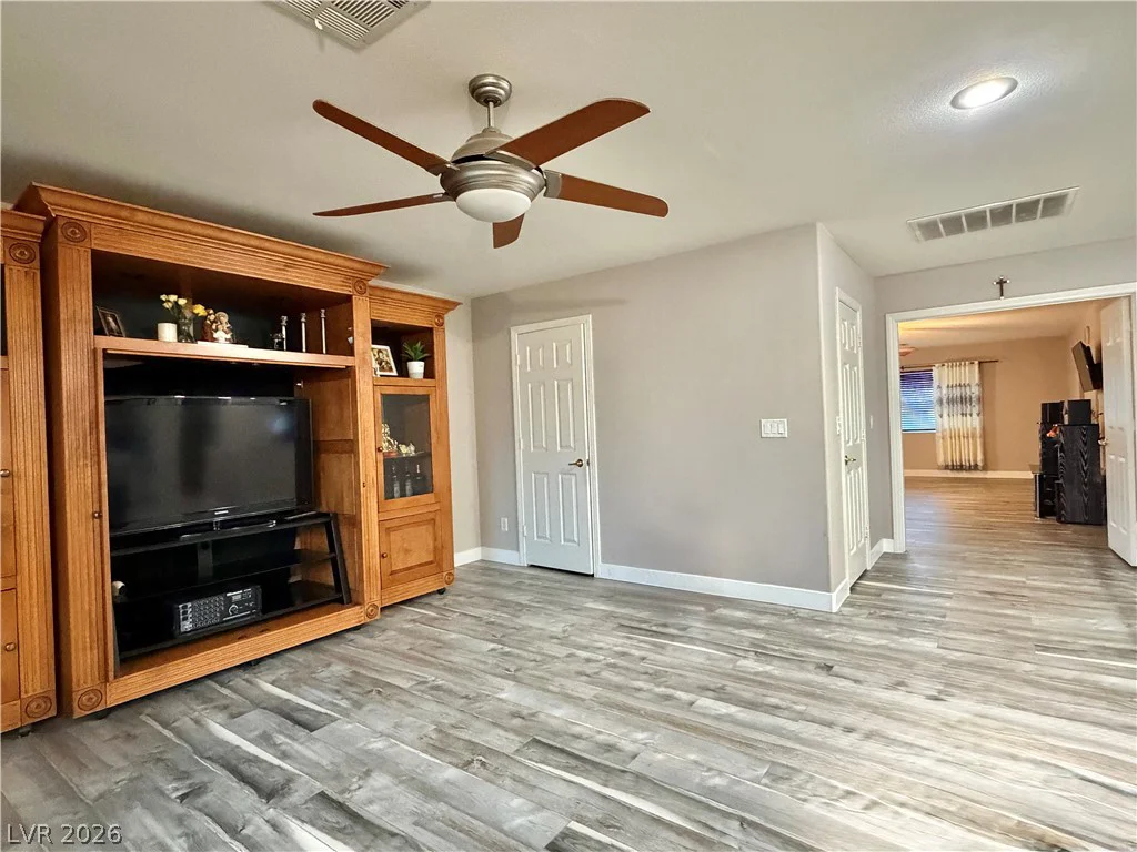 8345 Palace Heights, Las Vegas, NV 89117