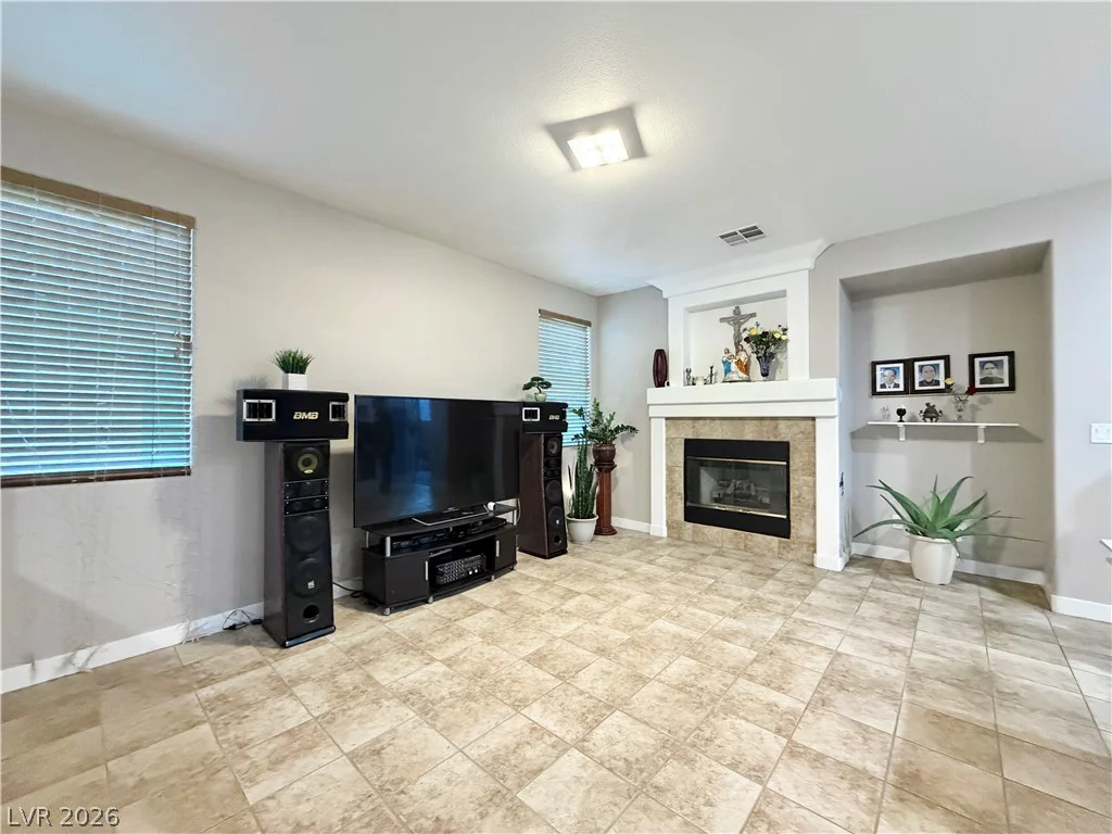 8345 Palace Heights, Las Vegas, NV 89117