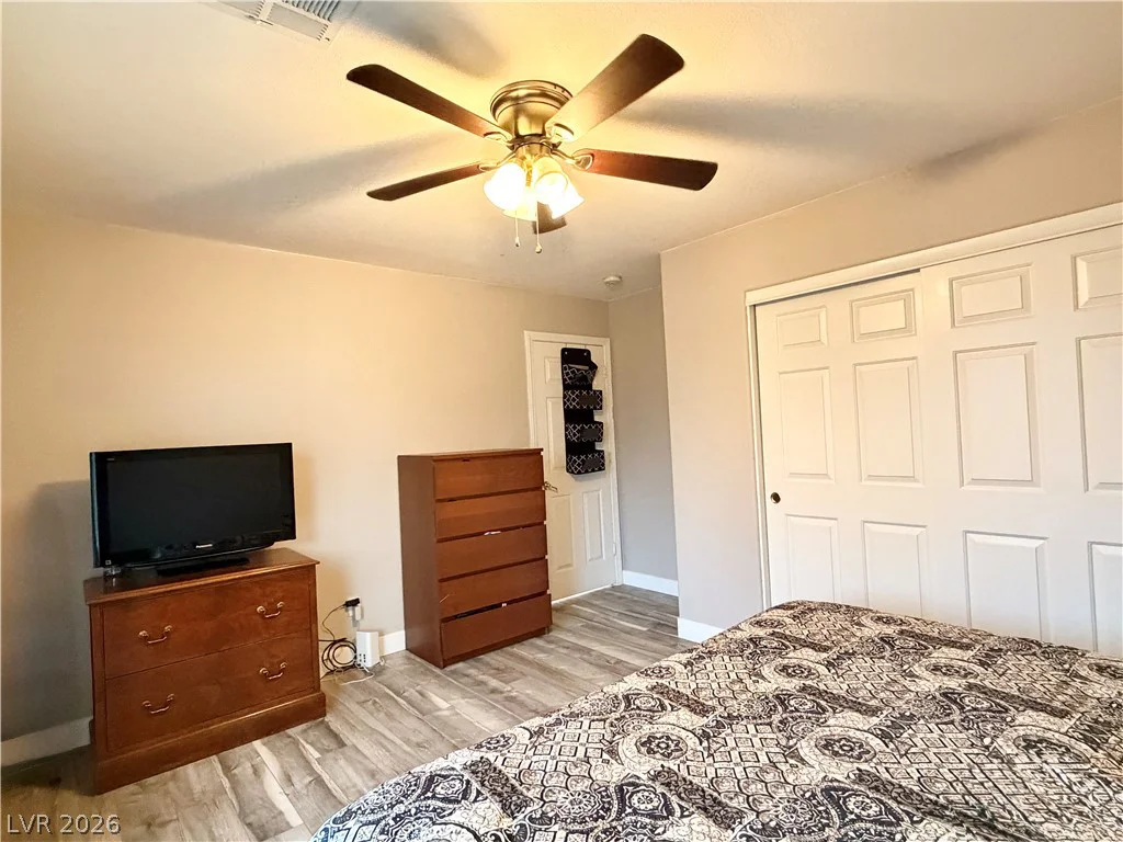 8345 Palace Heights, Las Vegas, NV 89117