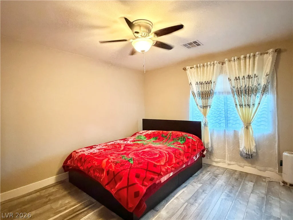 8345 Palace Heights, Las Vegas, NV 89117