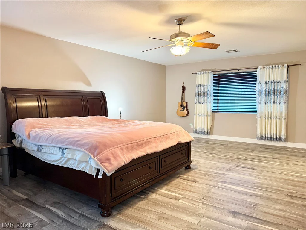 8345 Palace Heights, Las Vegas, NV 89117