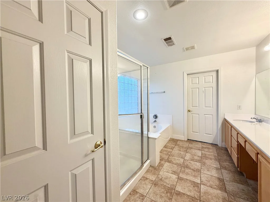 8345 Palace Heights, Las Vegas, NV 89117
