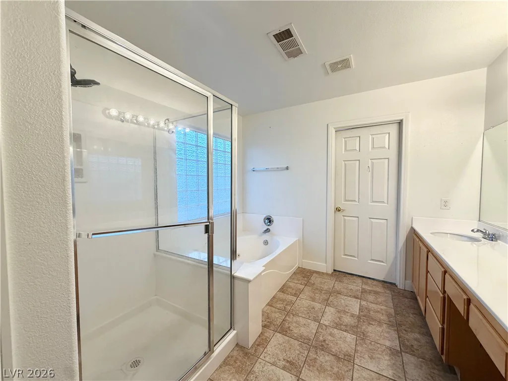 8345 Palace Heights, Las Vegas, NV 89117
