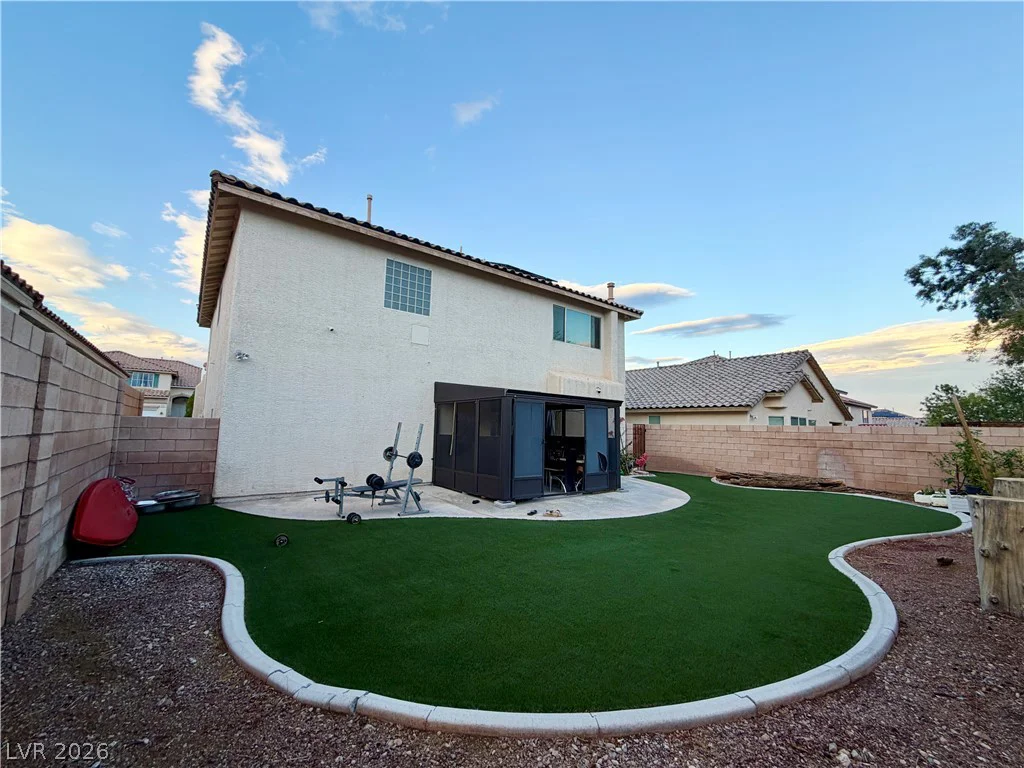8345 Palace Heights, Las Vegas, NV 89117