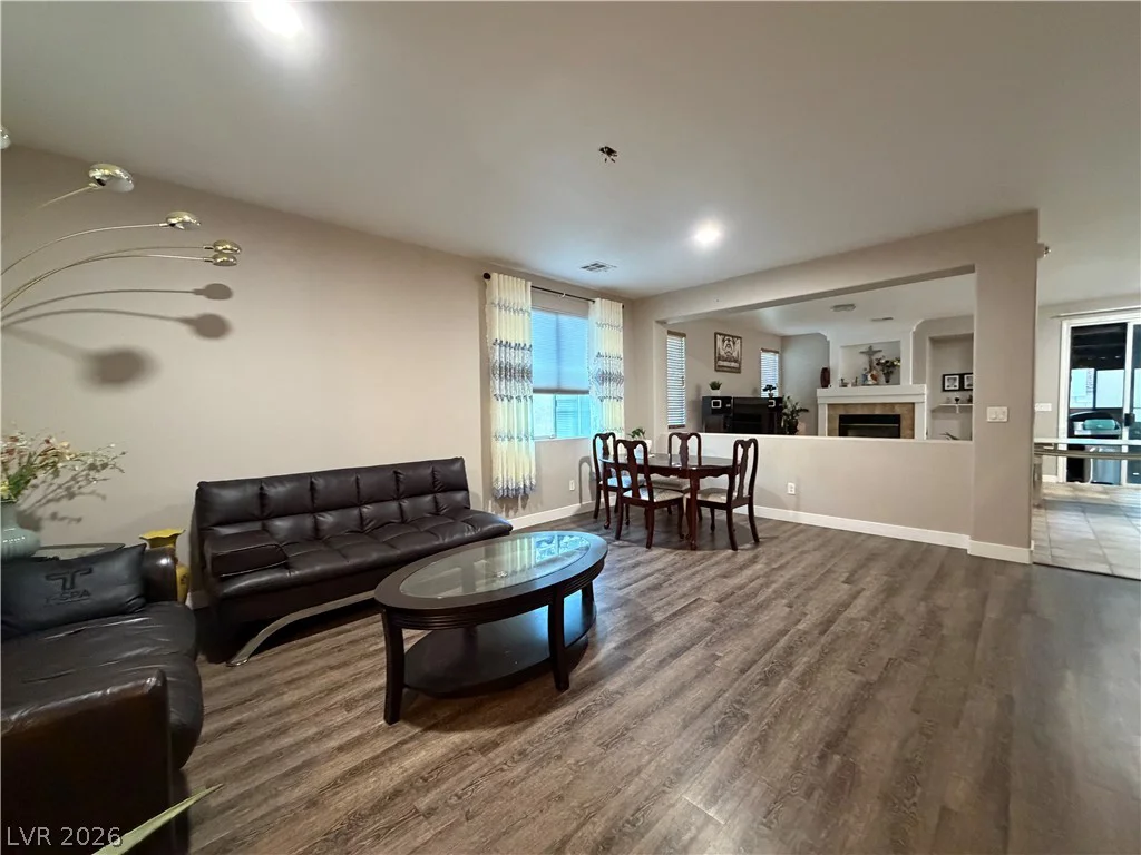8345 Palace Heights, Las Vegas, NV 89117