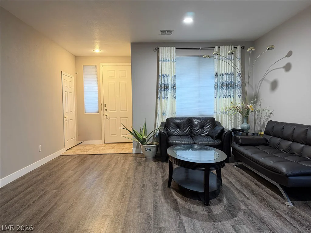 8345 Palace Heights, Las Vegas, NV 89117