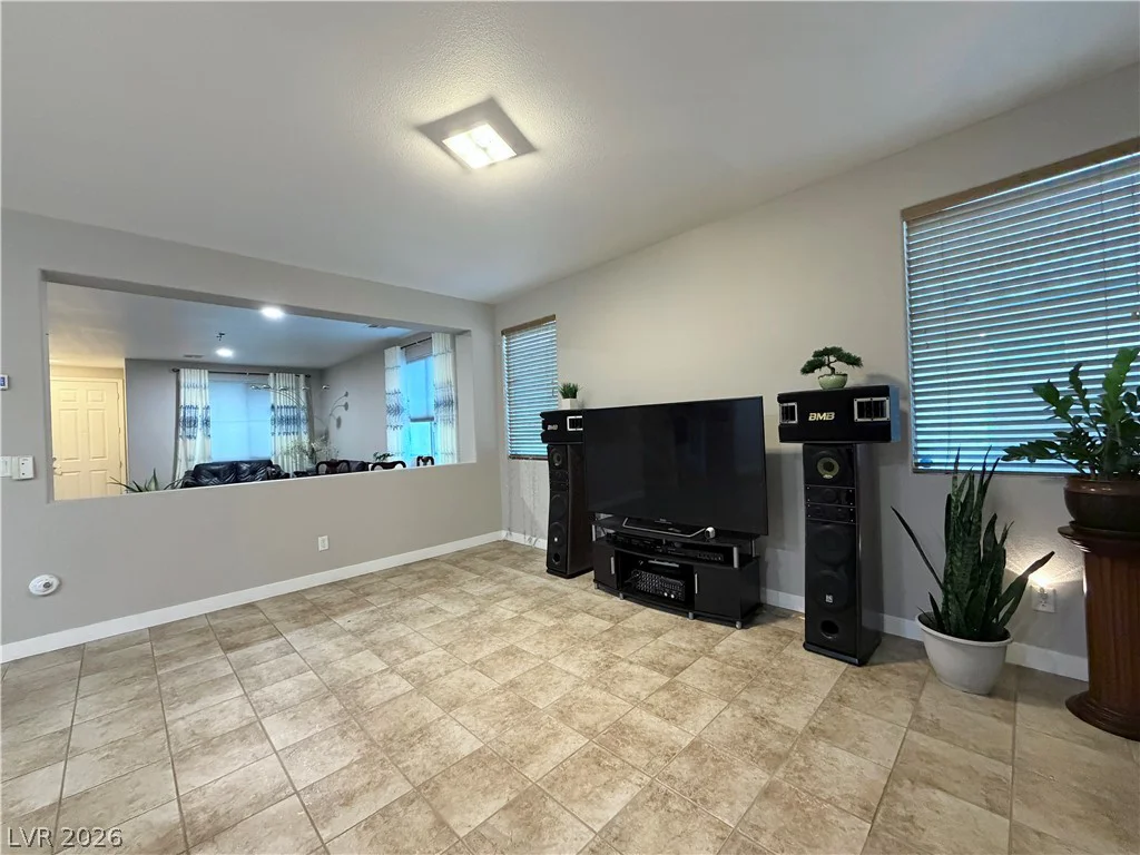 8345 Palace Heights, Las Vegas, NV 89117