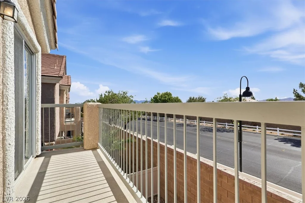 8835 Traveling Breeze, Las Vegas, NV 89178