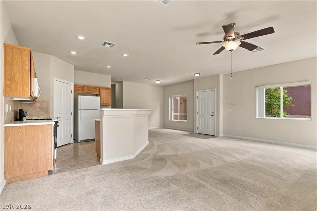 8835 Traveling Breeze, Las Vegas, NV 89178