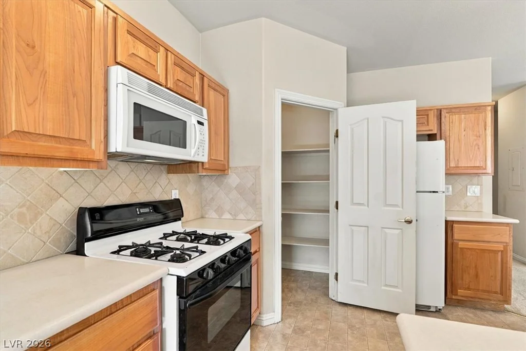 8835 Traveling Breeze, Las Vegas, NV 89178