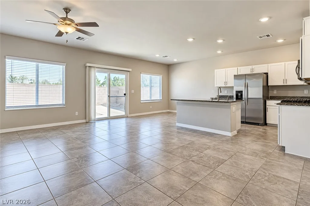 7504 Red Plumeria, Las Vegas, NV 89113