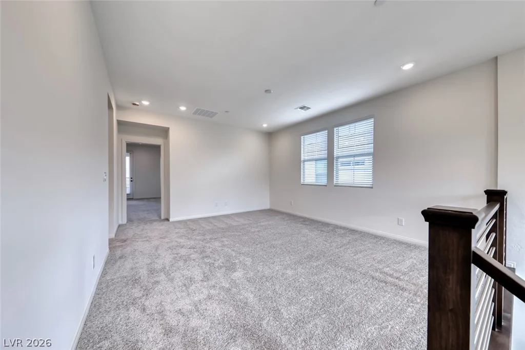 560 Preston Oak, Las Vegas, NV 89138