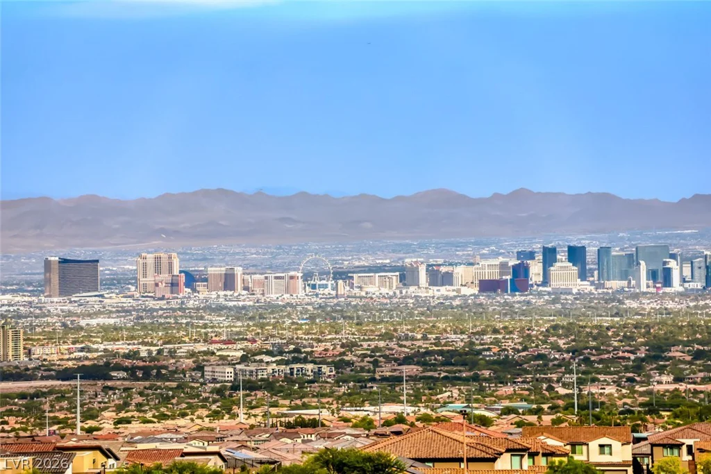 560 Preston Oak, Las Vegas, NV 89138