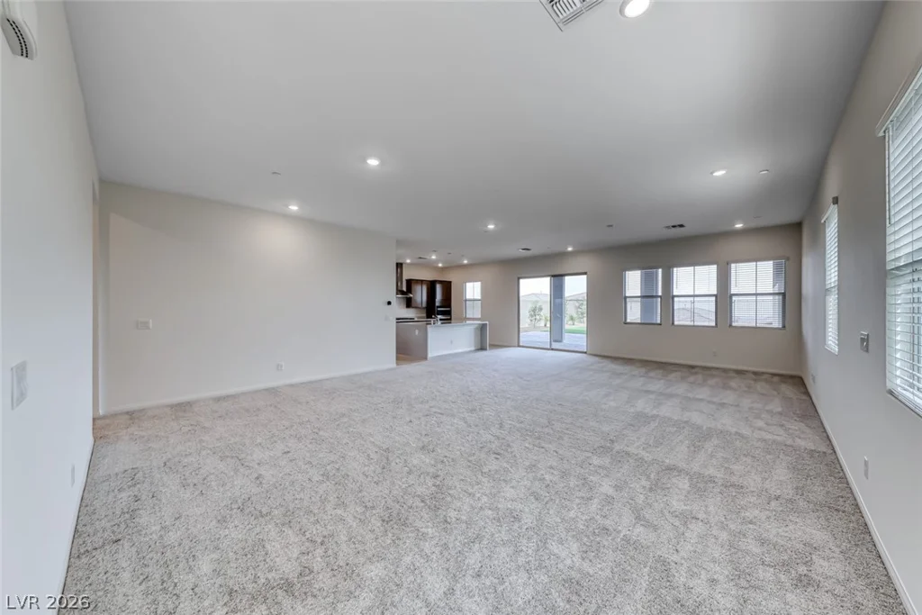 560 Preston Oak, Las Vegas, NV 89138