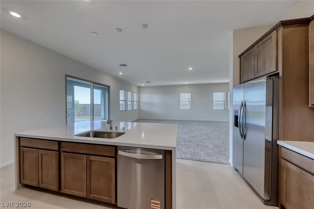 560 Preston Oak, Las Vegas, NV 89138