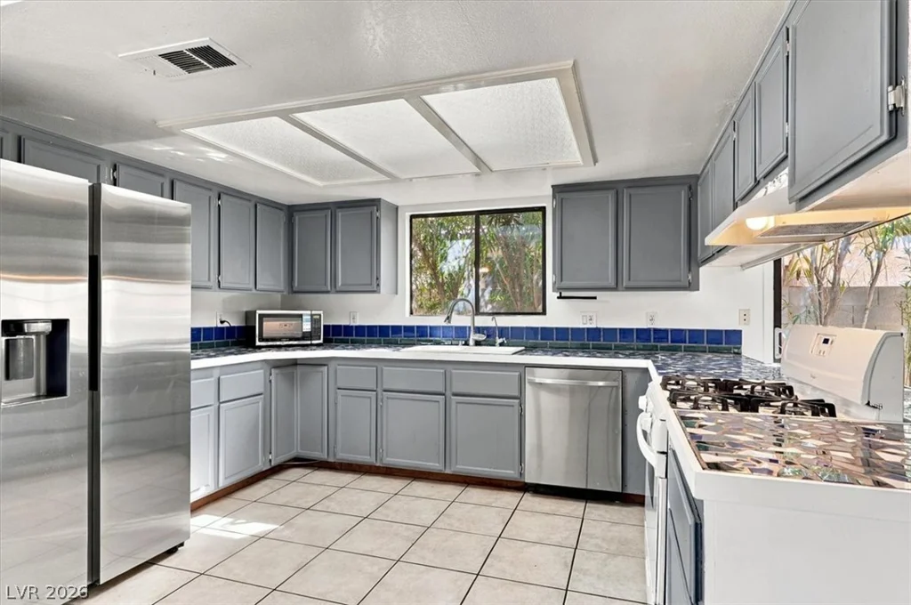 505 Sheffield, Henderson, NV 89014