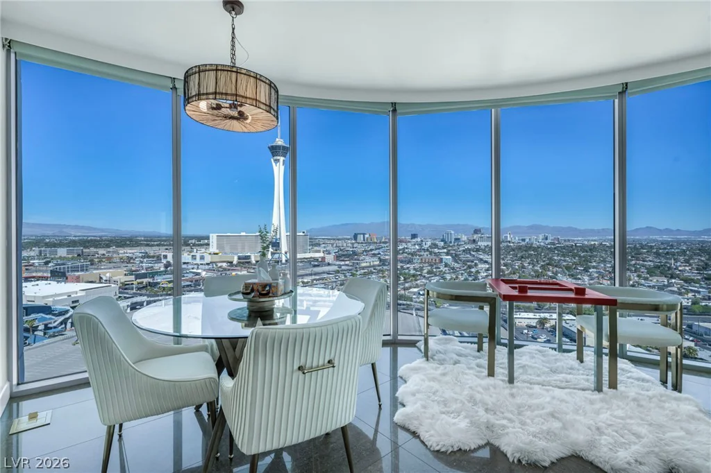 322 Karen, Las Vegas, NV 89109