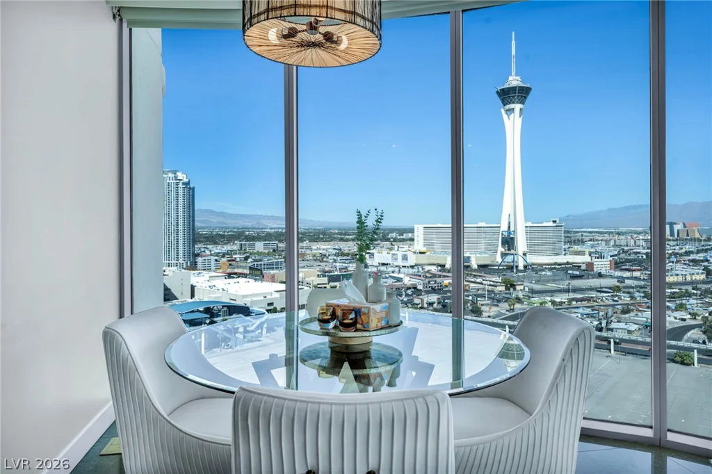 322 Karen, Las Vegas, NV 89109