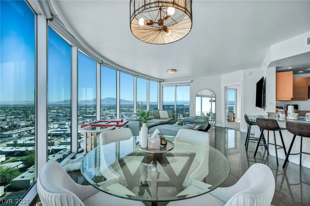 322 Karen, Las Vegas, NV 89109