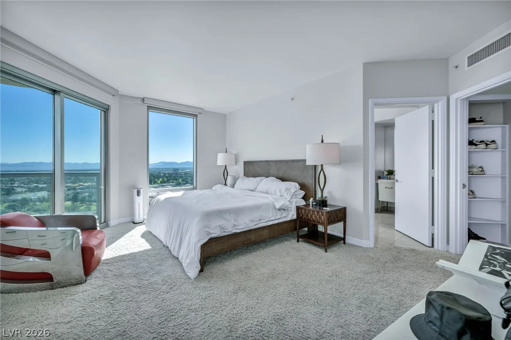 322 Karen, Las Vegas, NV 89109
