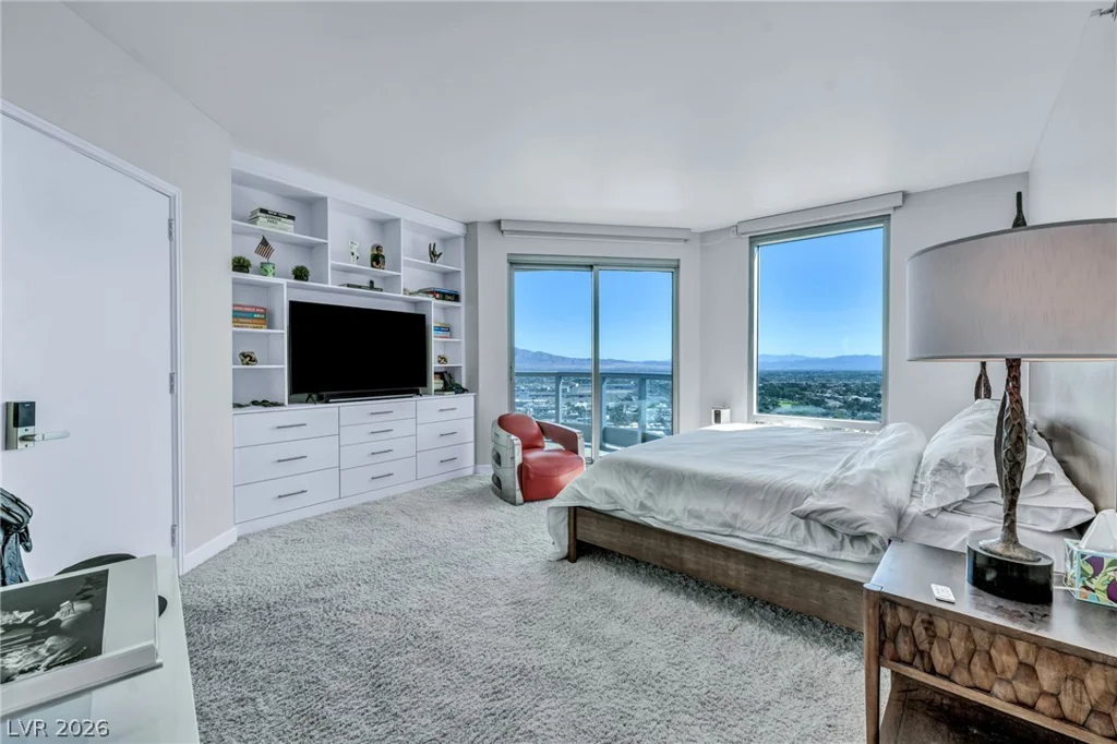322 Karen, Las Vegas, NV 89109