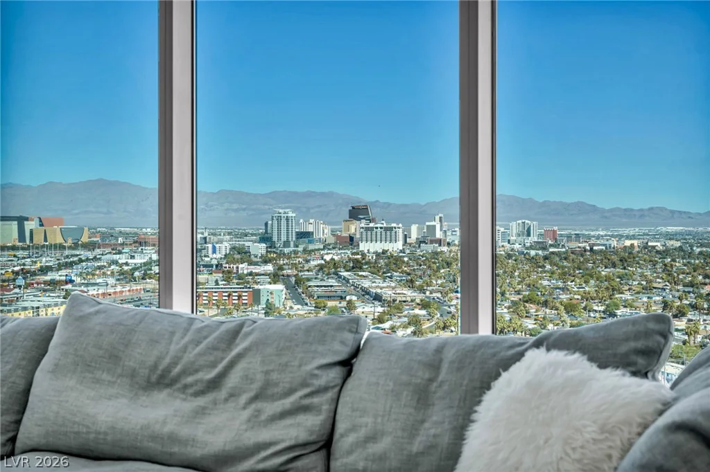 322 Karen, Las Vegas, NV 89109