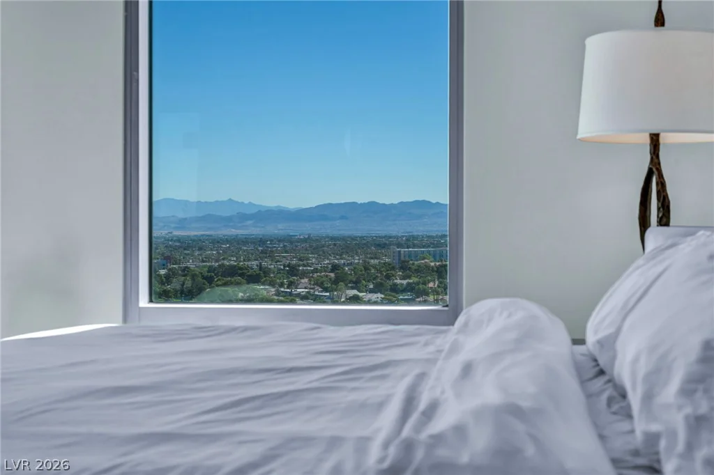 322 Karen, Las Vegas, NV 89109
