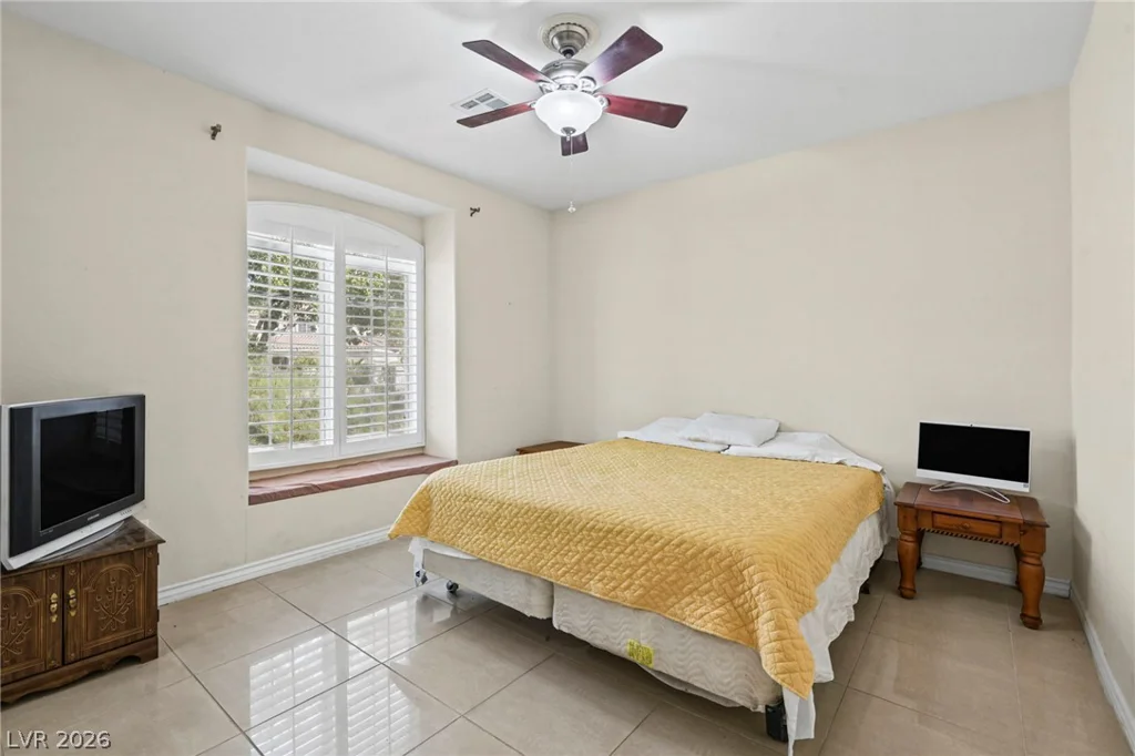 7611 Leybourne, Las Vegas, NV 89131